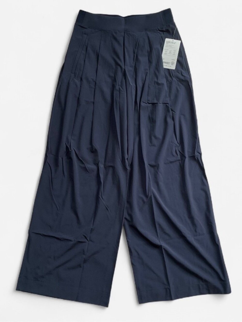 Athleta Wide-Leg Navy Brooklyn Heights Pleated Pants with High Waist Sz 4